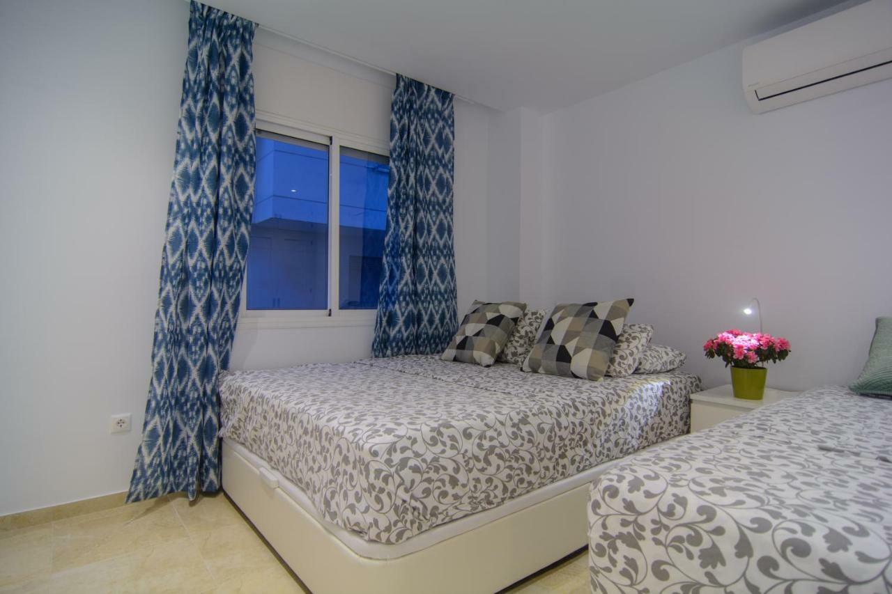 River Playa Beachfront Apartment, Large Terrace 丰希罗拉 外观 照片
