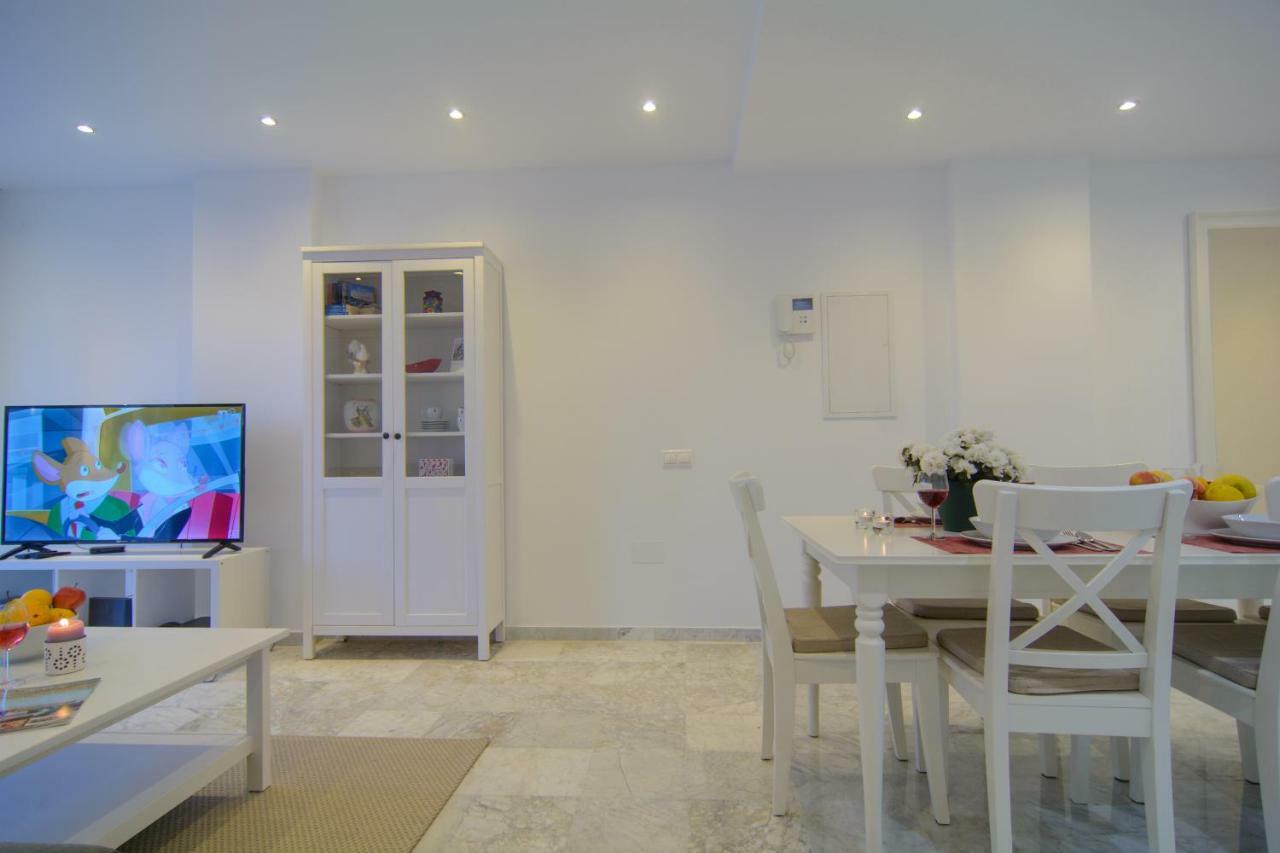 River Playa Beachfront Apartment, Large Terrace 丰希罗拉 外观 照片